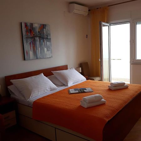 Apartments Doris & Petra Lokva Rogoznica Buitenkant foto